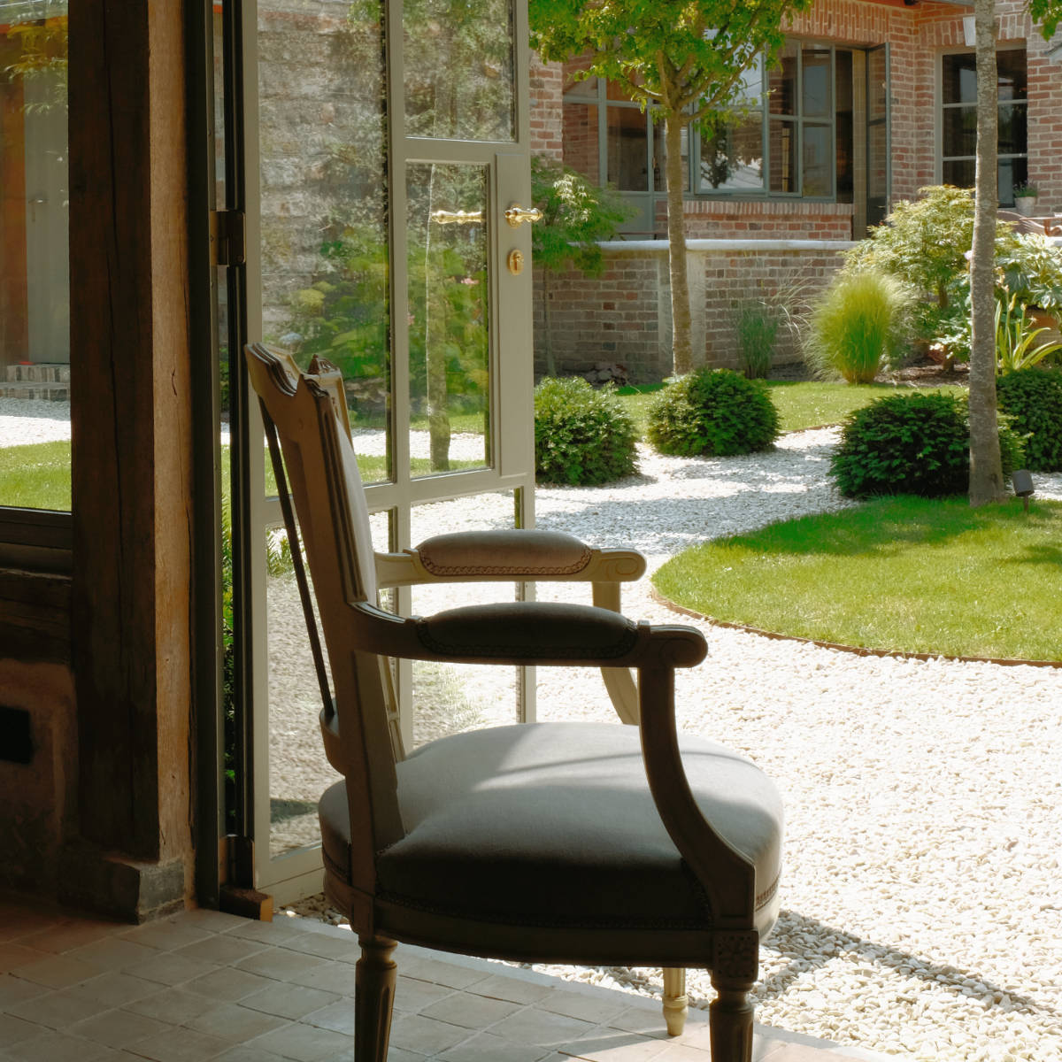 SERRE%2Bchair%20de%20l%27interieur3